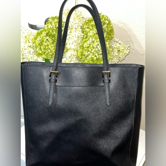 Michael Kors Large Jet Set Black Leather Saffiano Tote - Picture 11 of 12